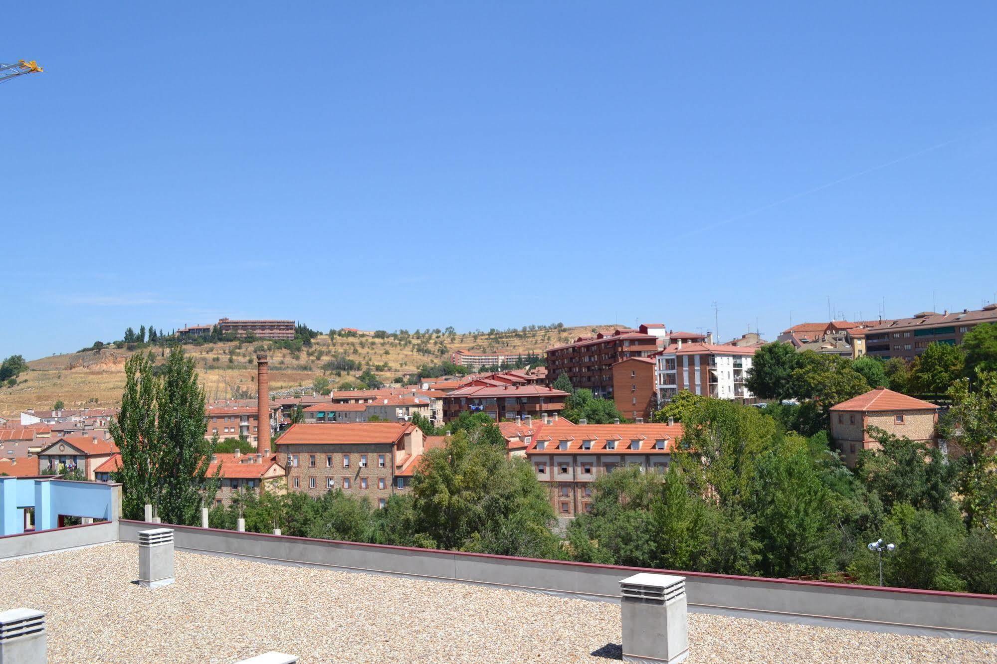 The Factory Residence Hall Segovia Luaran gambar