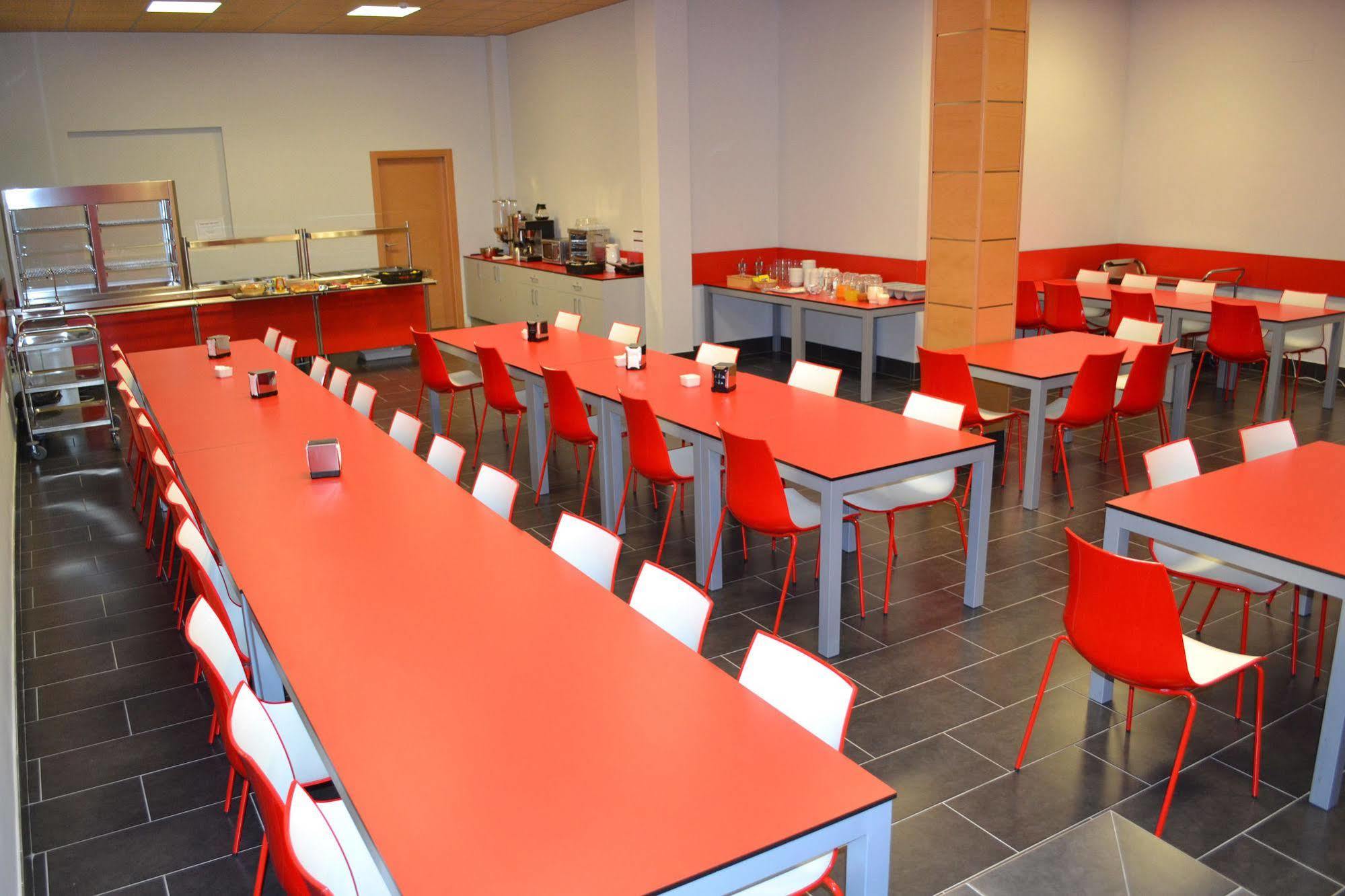 The Factory Residence Hall Segovia Luaran gambar